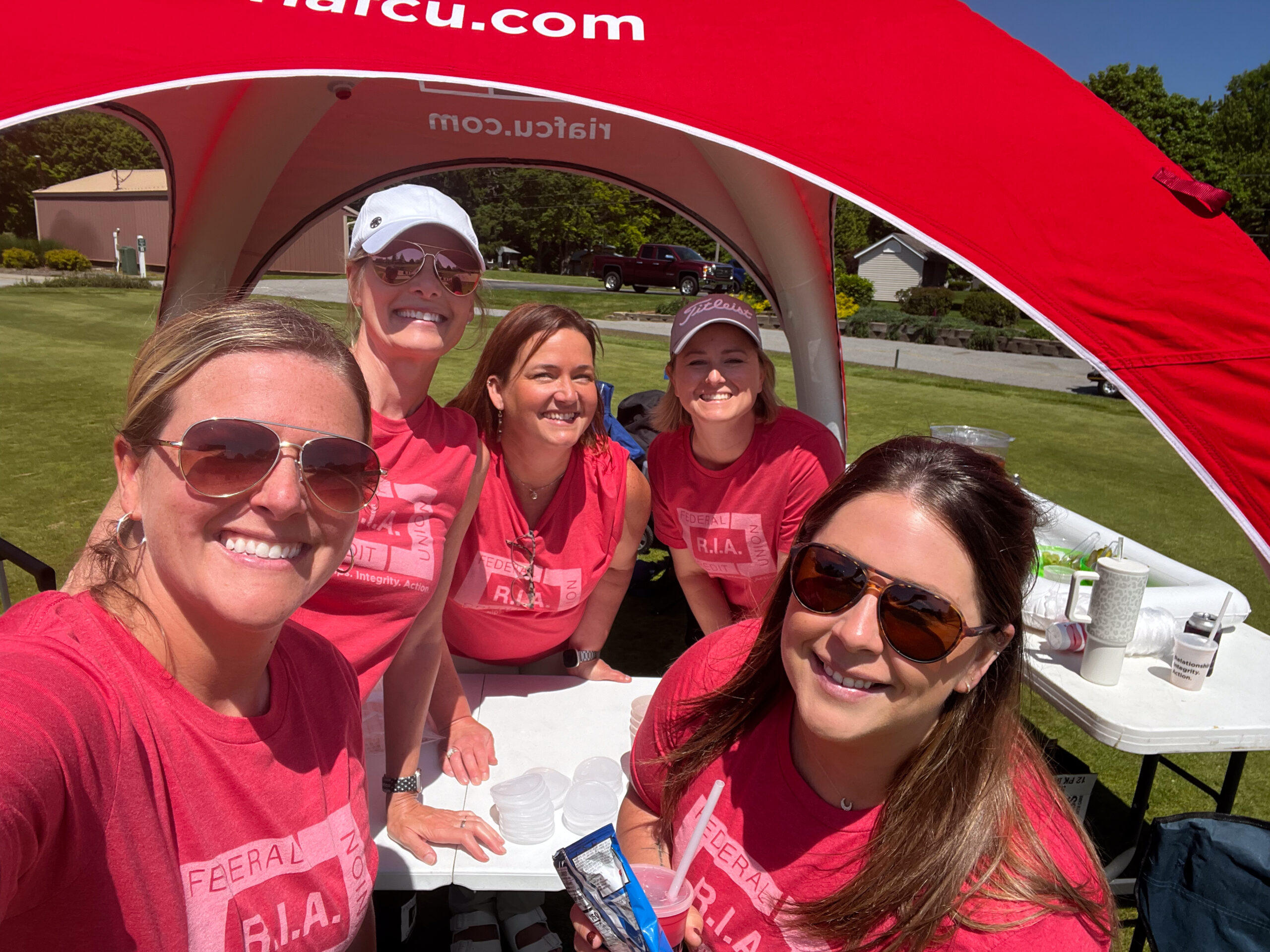 Group of R.I.A. employees at golf outing